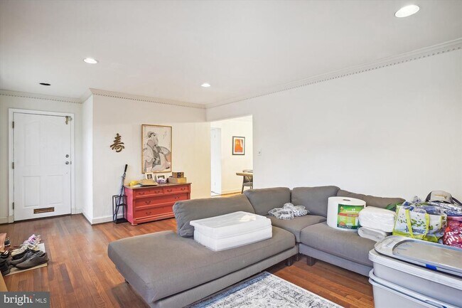 Foto del edificio - 5215 Brookeway Dr
