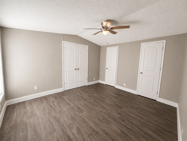 Building Photo - Freshly Mobile Home in Quiet Community