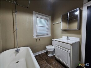 Building Photo - 305 S Academy Ave