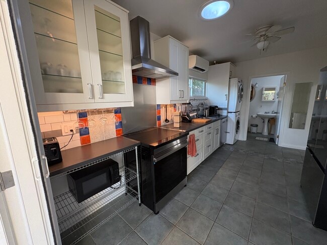 Foto del edificio - 3139 Veteran Ave