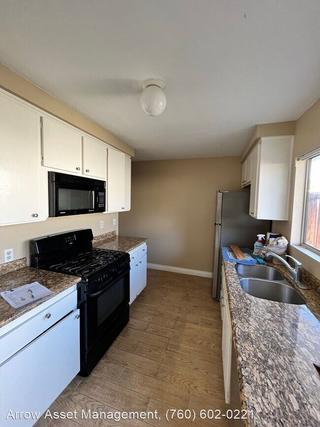 Building Photo - 3 br, 1.5 bath House - 4172 Baycliff Way