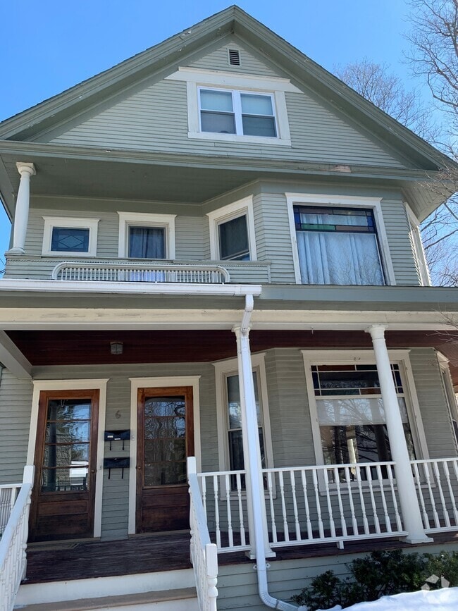 Building Photo - 6 Hannum St