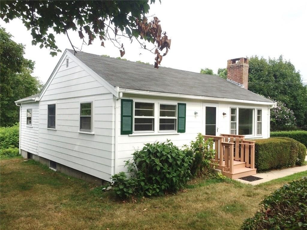 255 Wolcott Ave, Middletown, RI 02842 House Rental in Middletown, RI