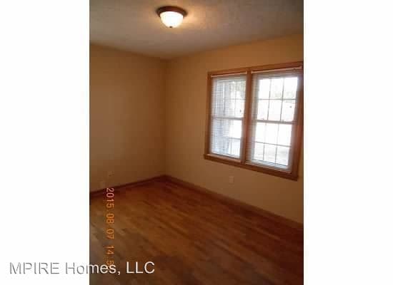 Building Photo - 3 br, 2 bath House - 1212 N. Main St.