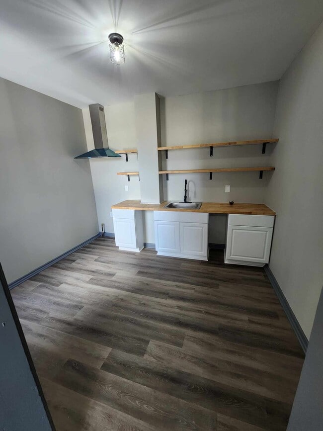 Building Photo - 4031 Wesson St