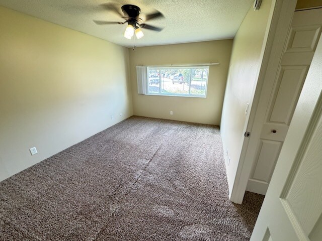 Foto del edificio - 7301 Buckingham Dr