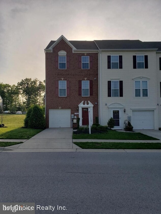 Primary Photo - 3 br, 2.5 bath House - 7556 Briargrove Lane