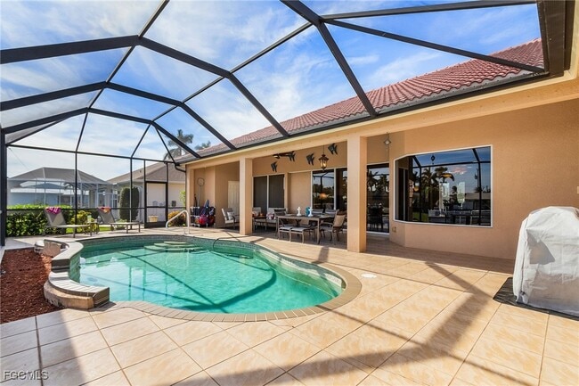 Building Photo - 3517 SE 18th Ave