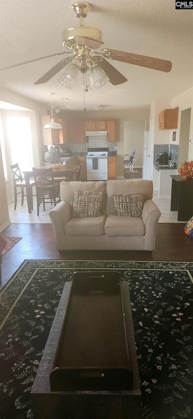 Building Photo - 19 Barnley Ct