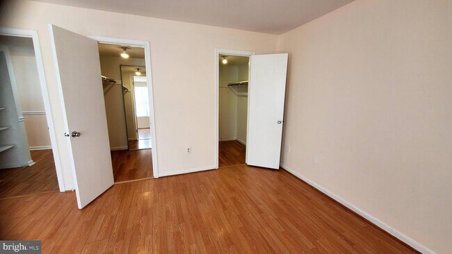 Foto del edificio - 760 Quince Orchard Blvd