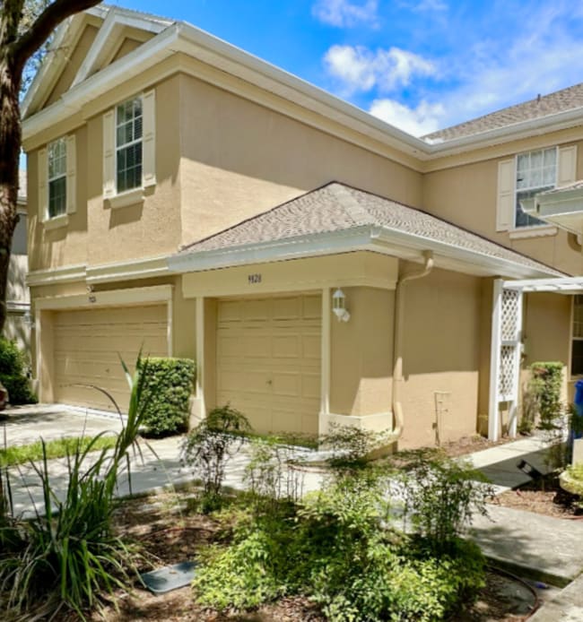 Building Photo - 9828 Fan Palm Way