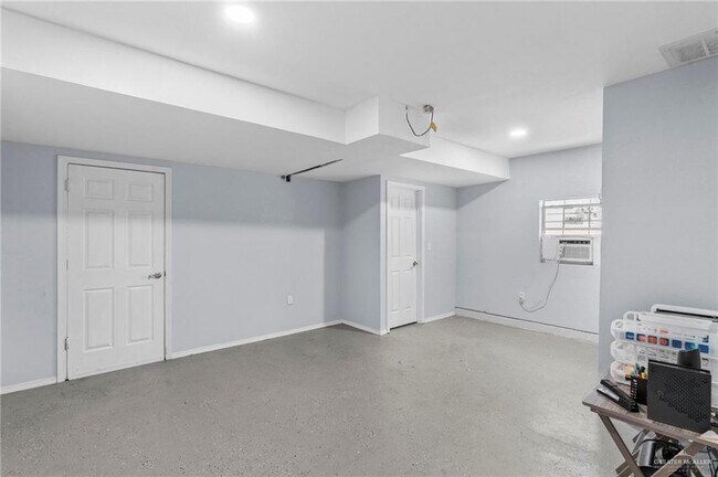 Building Photo - 7017 N 15th St