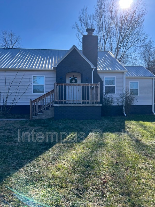 Photo - 1104 E Hendron Chapel Rd House
