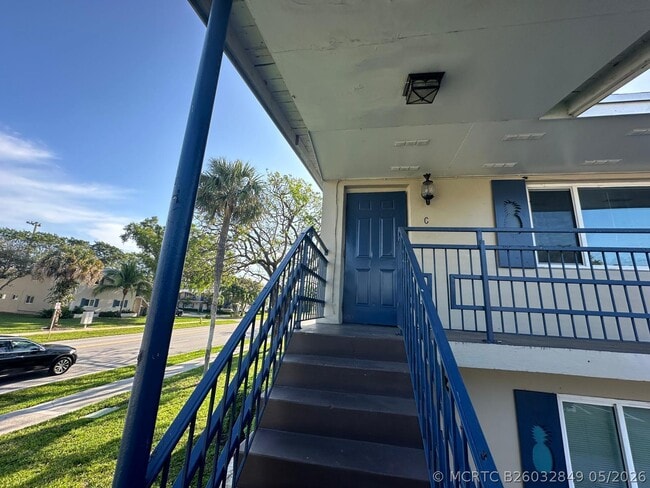 Building Photo - 817 Lighthouse Dr