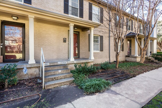 Foto del edificio - Two-Bedroom, 1-Bath Condo in Bordeaux Village