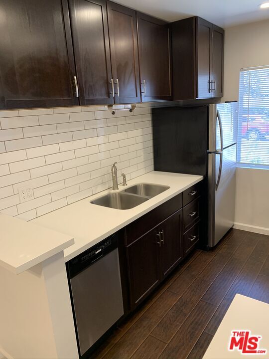 Building Photo - 7924 Clinton St