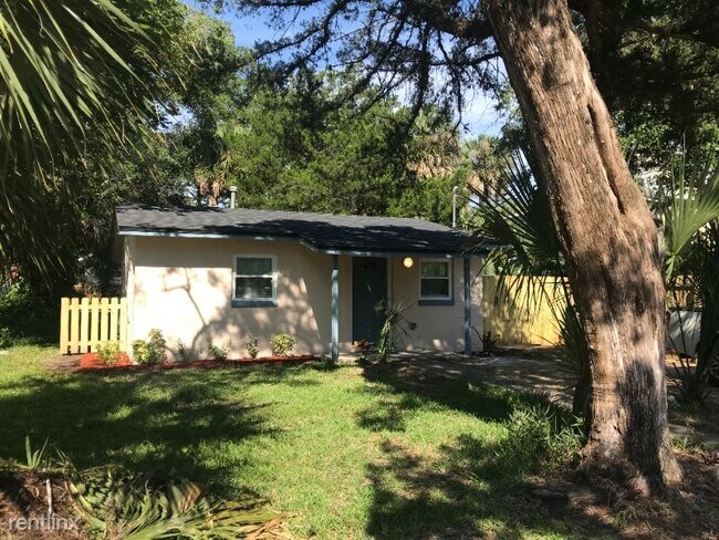 Building Photo - 2 br, 1 bath House - 145 Twine St