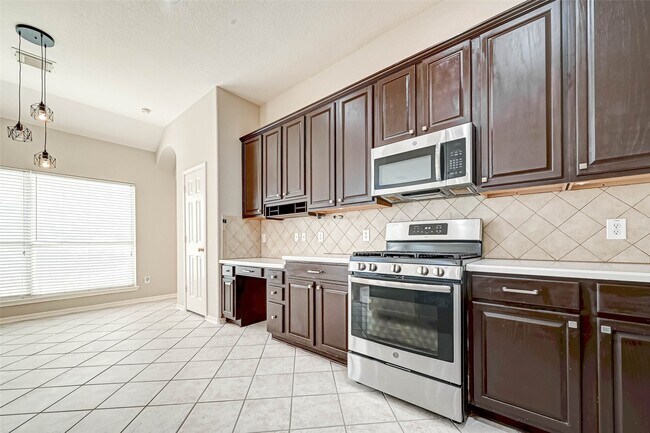 Foto del edificio - 21923 Shady Heath Ln