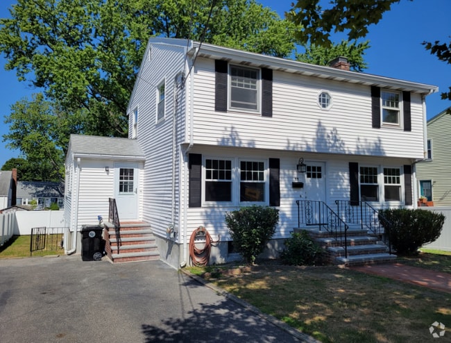 Building Photo - 17 Piermont St