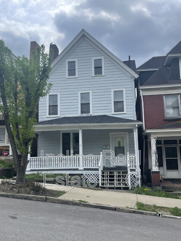 Photo - 561 2nd St House