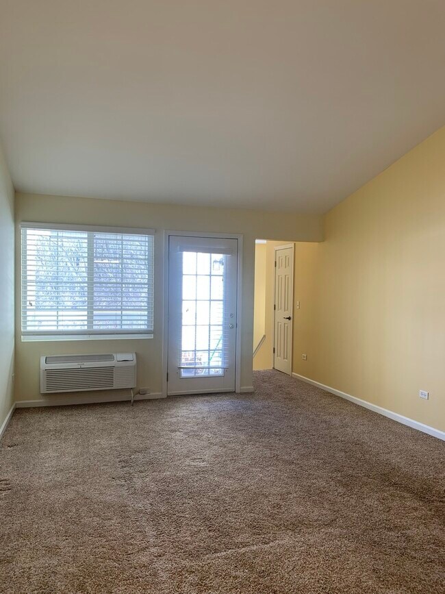 Building Photo - 1488 McClure Rd