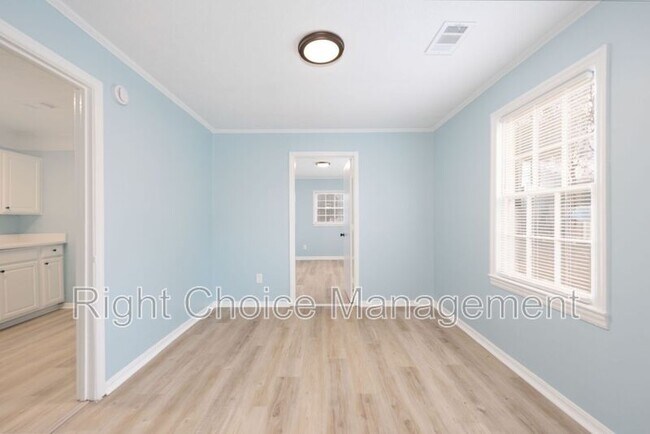 Building Photo - 519 Parkchester Dr