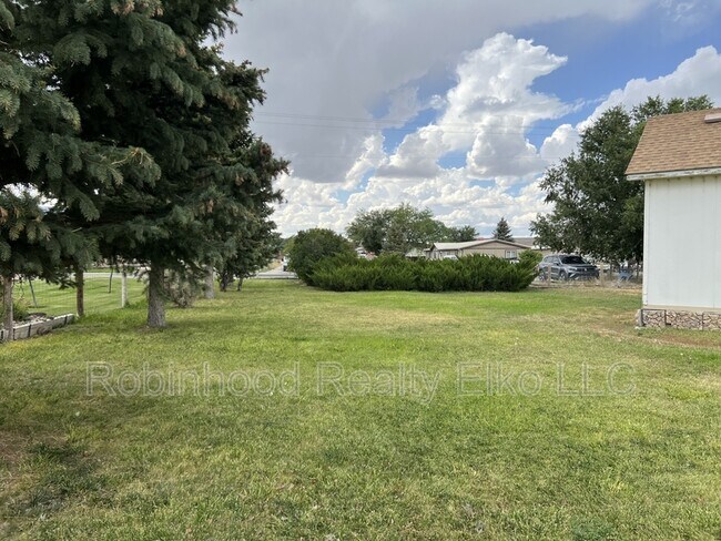 Foto del edificio - 380 Moor Ave