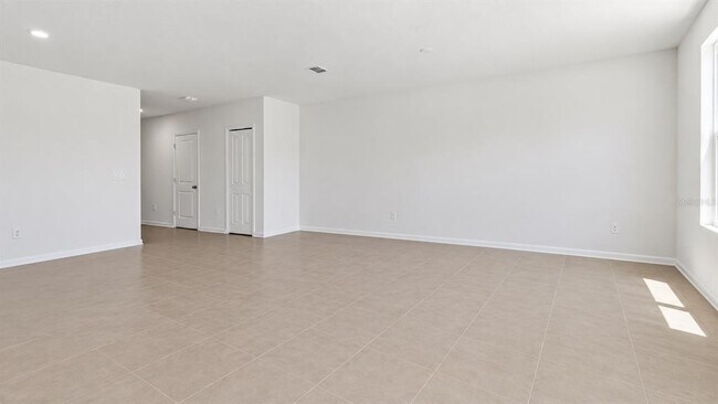 Foto del edificio - 2461 Hallow Gdn Rd
