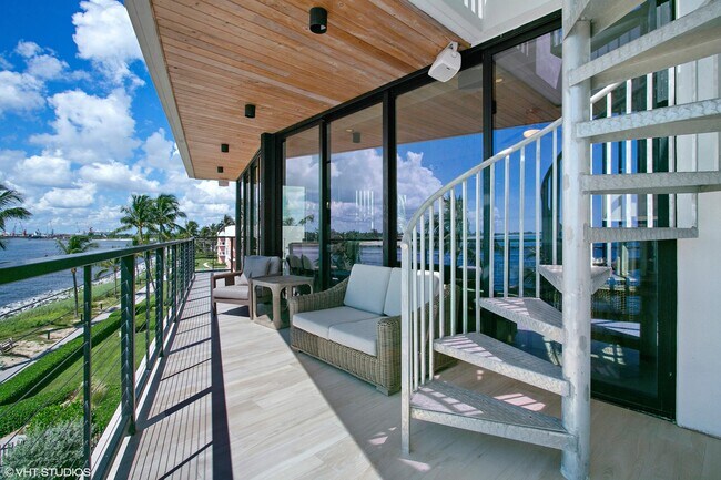 Building Photo - 106 Inlet Way