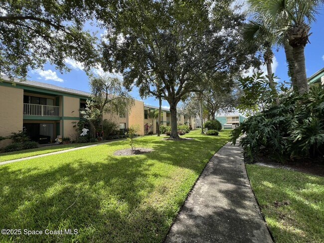 Foto del edificio - 1225 N Wickham Rd