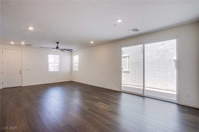 Building Photo - 2758 Pellaro Walk