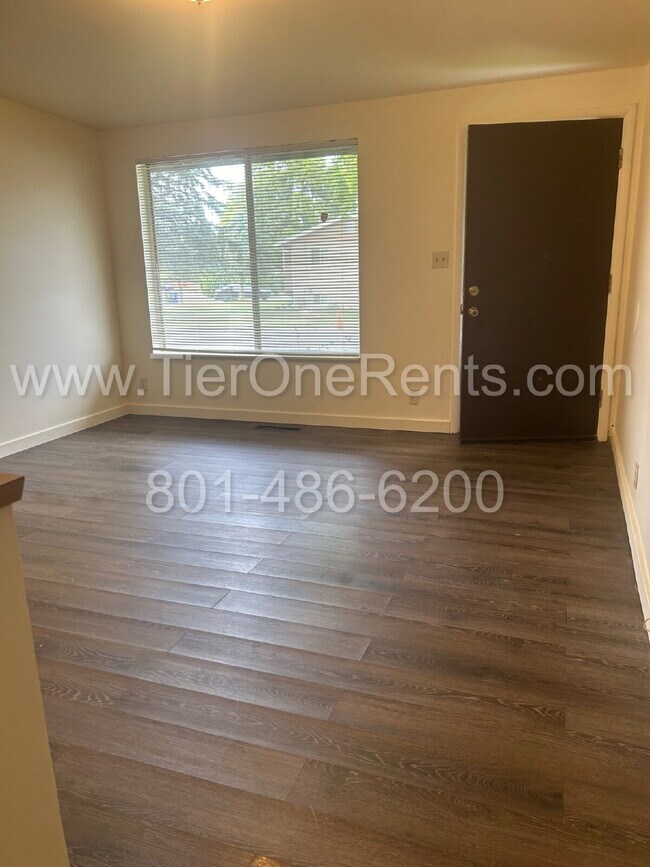 Building Photo - NO DEPOSIT option available for qualified ...