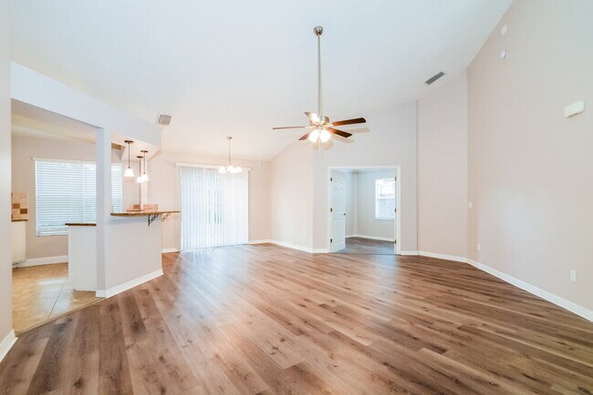 Foto del edificio - 354 Morning Creek Cir