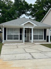 Building Photo - 174 Wildflower Ln