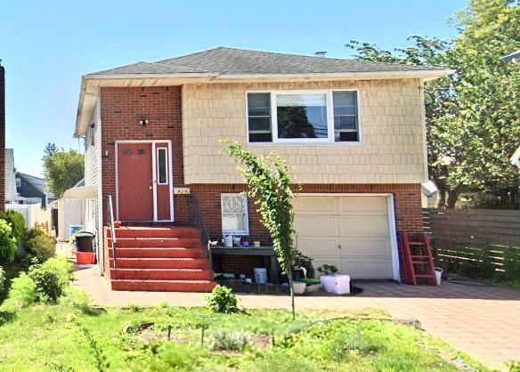 Primary Photo - 233 Grand Ave