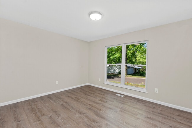 Building Photo - 14524 Fox Chase Dr