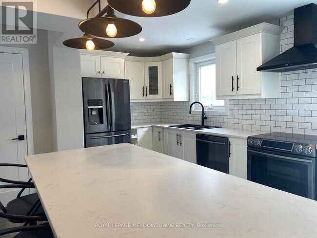 Photo du bâtiment - 742 Coulson Ave