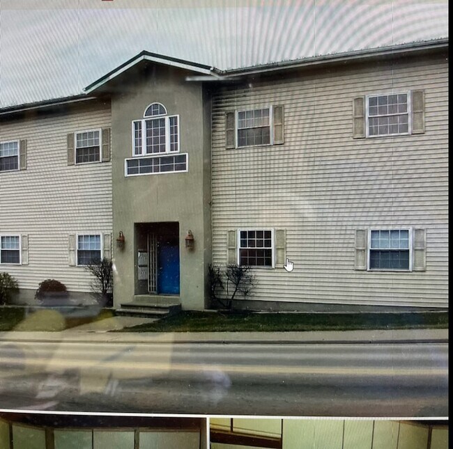 Front of Building - 3466 University Ave