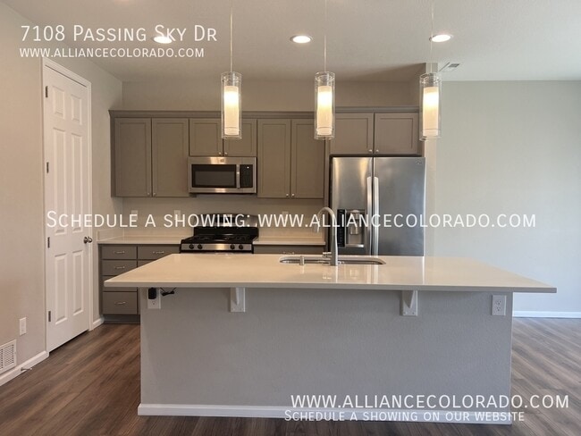 Foto del edificio - 7108 Passing Sky Dr