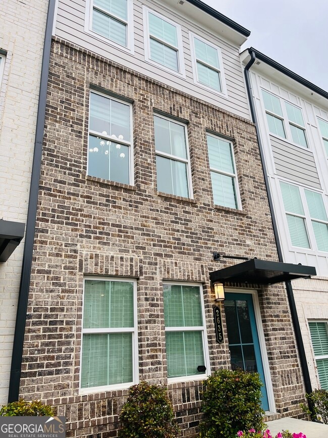 Building Photo - 2635 Creekside Dr NW