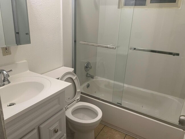 Building Photo - 1332 Emeric Ave