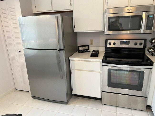 Foto del edificio - 8919 Sunnywood Pl
