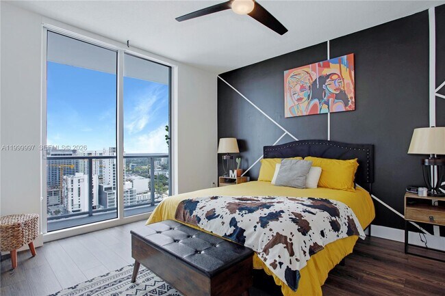 Foto del edificio - 185 SW 7th St