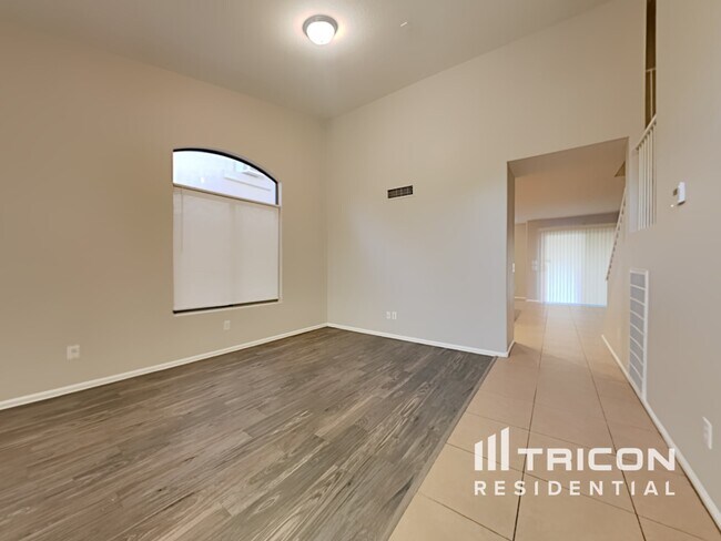 Building Photo - 7906 S 46th Ln