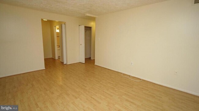 Foto del edificio - 7700 HANOVER PARKWAY