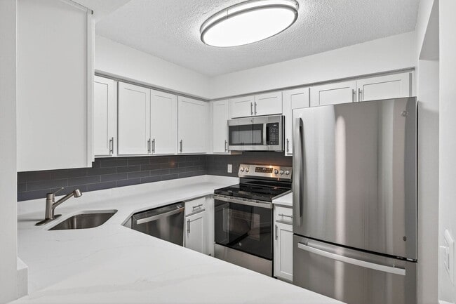 Building Photo - Oak Pointe Apartments
