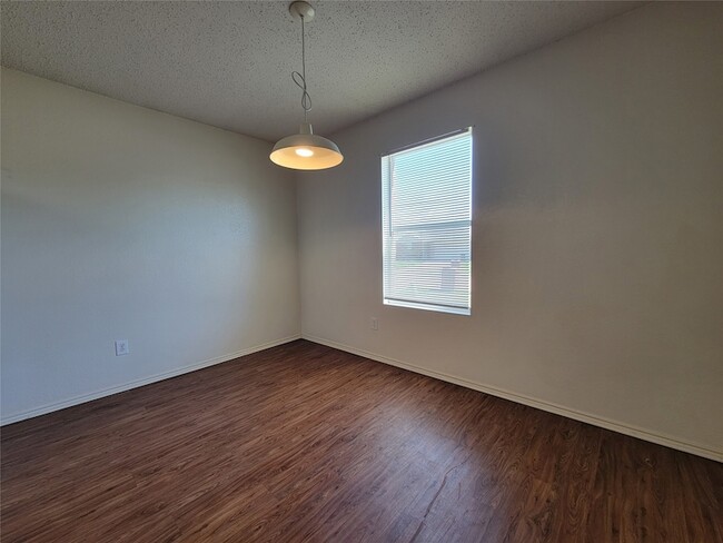 Foto del edificio - 1815 Brookwood Dr