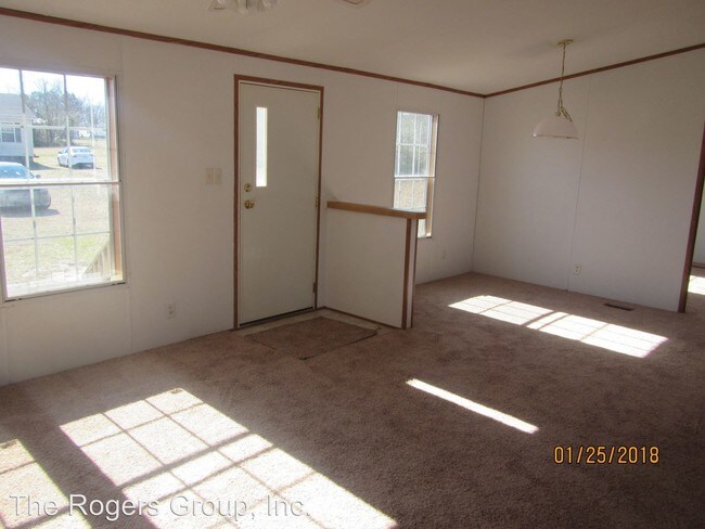 Building Photo - 51 Pauls Ln
