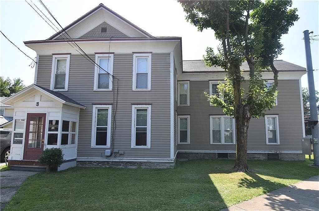 67 Temple St Unit Upper, Fredonia, NY 14063 Apartments in Fredonia