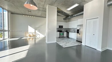 Building Photo - 2100 Van Buren St